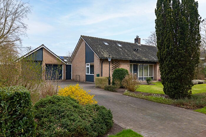 5-kamerhuis te koop in Diepenveen – Burg. Arriënsweg, Dorp Diepenveen