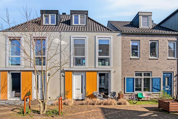 6-kamerhuis te koop in Krijgsman, Muiden