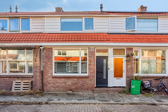 4-kamerhuis te koop in Burgemeestersbuurt, Zaandam