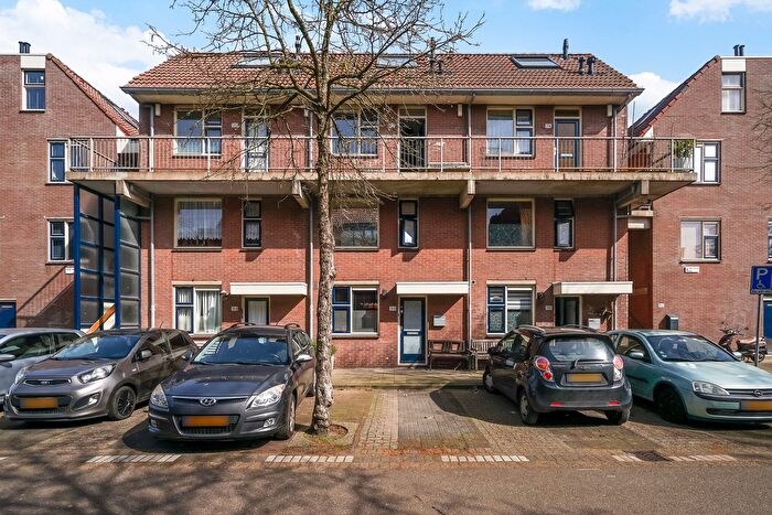 4-kamerappartement te koop in Den Haag – Jules Massenetstraat, Nieuw Waldeck