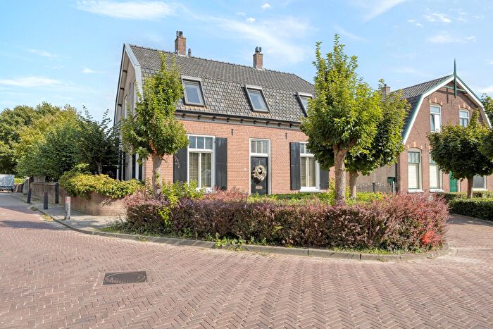 8-kamerhuis te koop in Lienden, Lienden