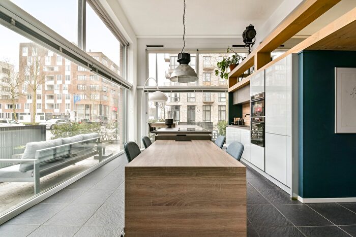 4-kamerappartement te koop in Amsterdam – Johan van der Keukenstraat, Joris Ivenspleinbuurt