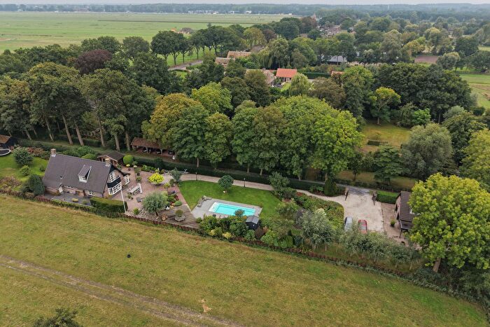 6-kamerhuis te koop in Wakkerendijk-Meentweg, Eemnes
