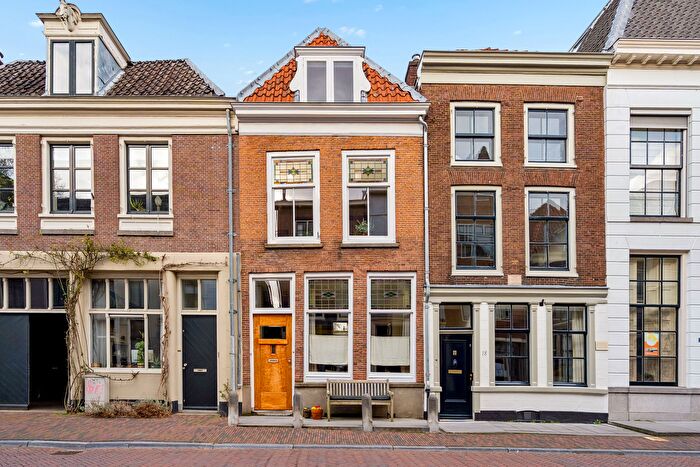 7-kamerhuis te koop in Utrecht – Lange Nieuwstraat, Lange Nieuwstraat en omgeving