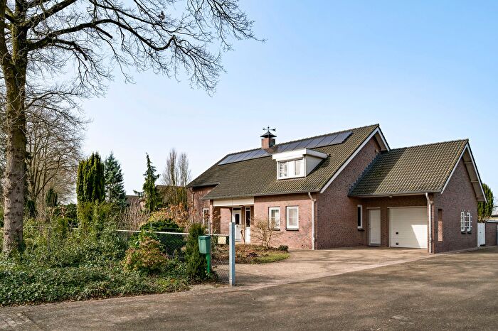 8-kamerhuis te koop in Verspreide huizen Horst, Horst