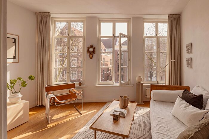 5-kamerhuis te koop in Amsterdam – Krom Boomssloot, Nieuwmarkt
