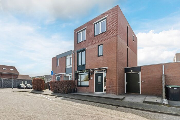 6-kamerhuis te koop in Zaandam – J. Kruijverstraat, Westerwatering Noord