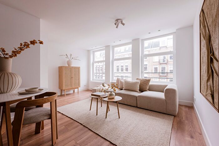 3-kamerappartement te koop in Amsterdam – Albert Cuypstraat, Sarphatiparkbuurt