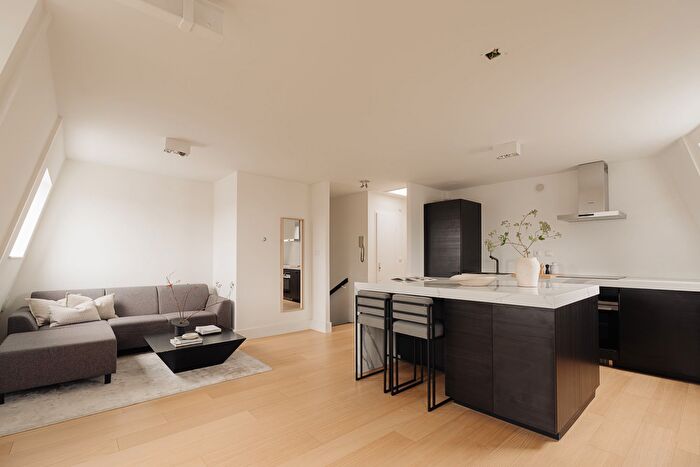 2-kamerappartement te koop in Amsterdam – Roelof Hartstraat, Duivelseiland