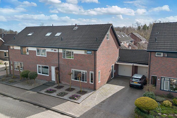 5-kamerhuis te koop in De Drait zuidwest, Drachten