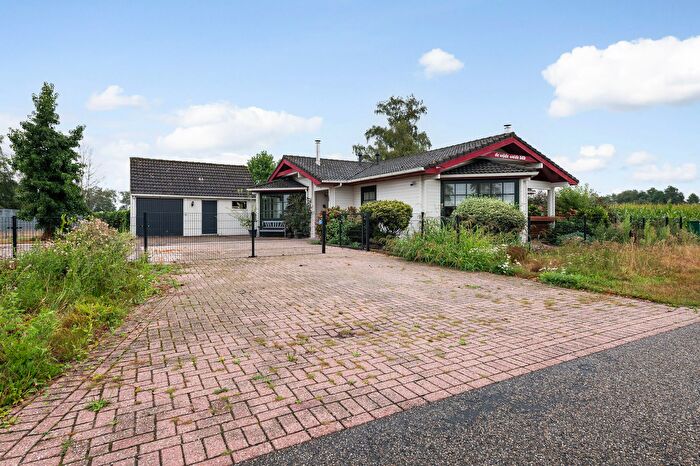 6-kamerhuis te koop in Verspreide huizen Westerhaar-Vriezenveensewijk-Oost, Westerhaar-Vriezenveensewijk