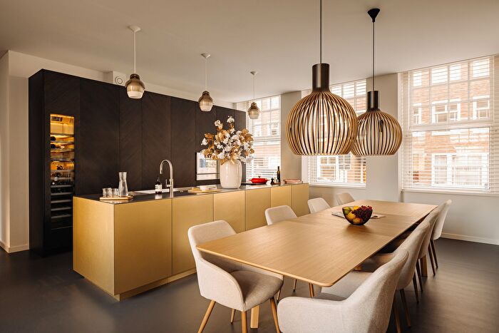 6-kamerappartement te koop in Amsterdam – Nieuwe Ridderstraat, Lastage