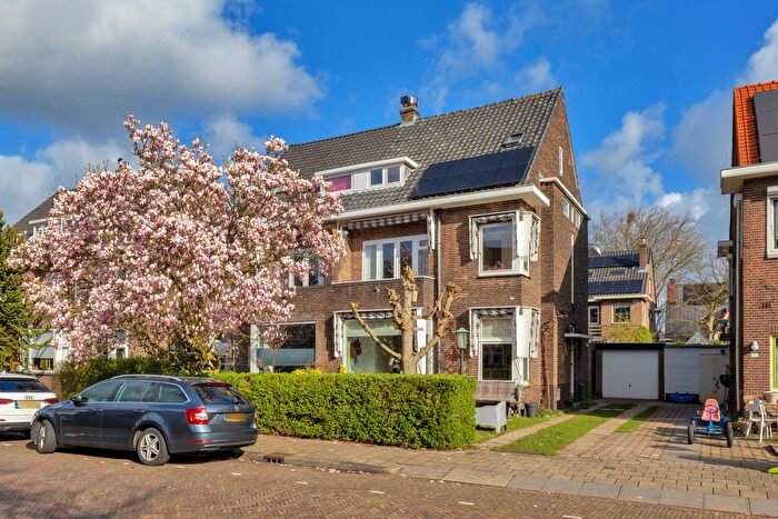 7-kamerhuis te koop in Oranjekwartier, Schiedam