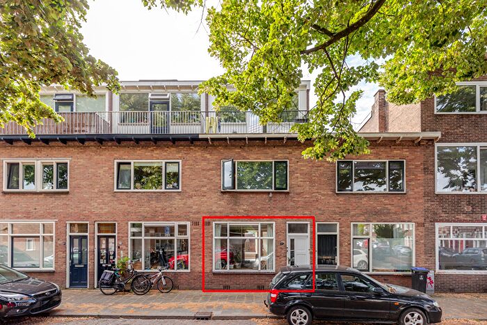 2-kamerappartement te koop in Utrecht – Jodocus van Lodensteinstraat, Julianapark en omgeving