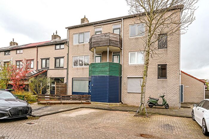 2-kamerappartement te koop in De Hoek-1, Spijkenisse