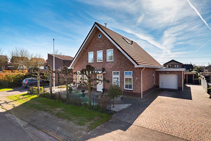 5-kamerhuis te koop in Puttershoek Woonkern, Puttershoek