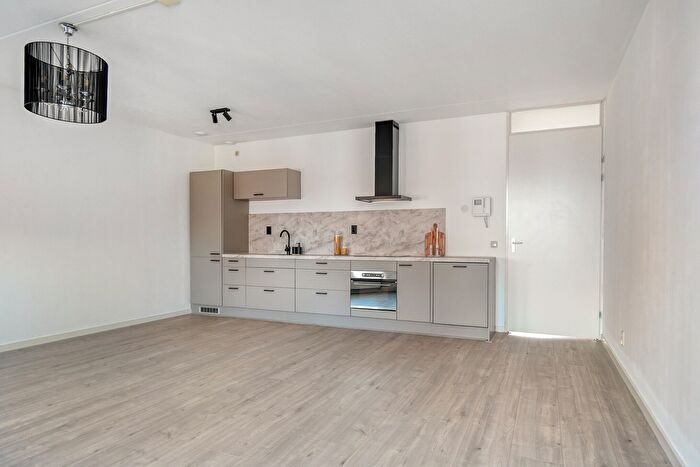 2-kamerappartement te koop in Homeruskwartier Zuid, Almere