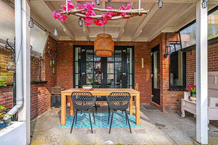 5-kamerhuis te koop in Hoogbouw-Zuid, Ede