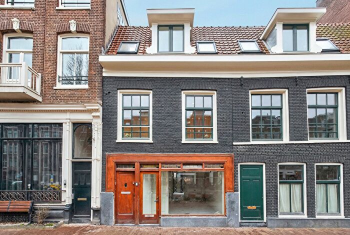2-kamerappartement te koop in Amsterdam – Overtoom, Vondelparkbuurt-West