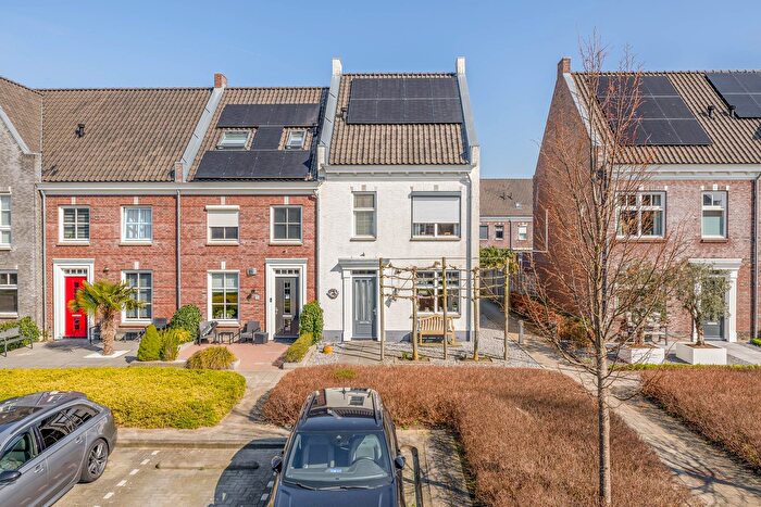 4-kamerhuis te koop in Dirksland zuid, Dirksland