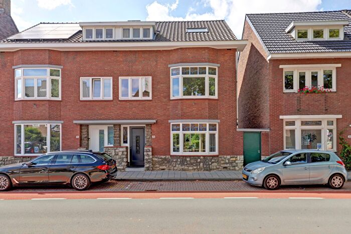 6-kamerhuis te koop in Aarveld, Heerlen
