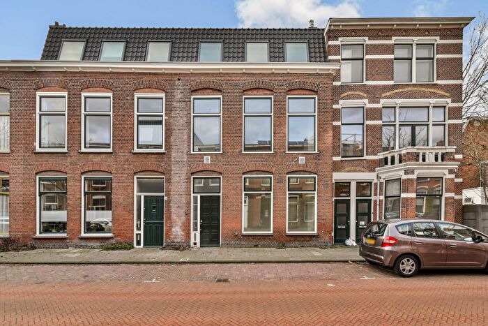 2-kamerappartement te koop in Haagweg-Noord, Leiden