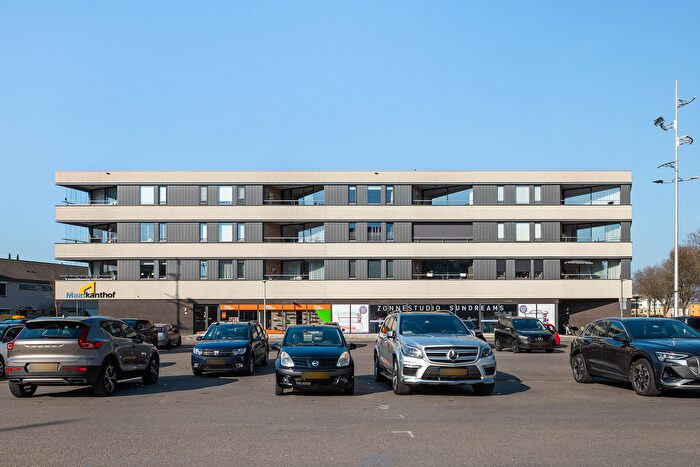 3-kamerappartement te koop in Van Ravesteijn-erf en omgeving, Dordrecht