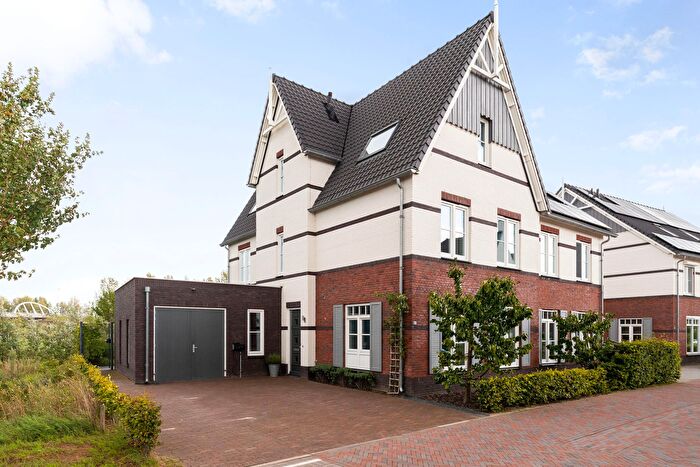 6-kamerhuis te koop in Nijmegen – Simon Carmiggeltstraat, Ressen