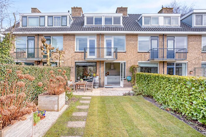 6-kamerhuis te koop in Oegstgeest – Hazenboslaan, Schildersbuurt
