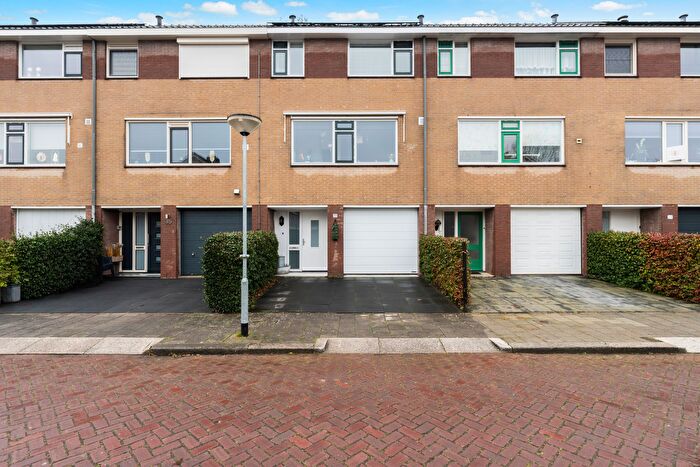 5-kamerhuis te koop in Sterrenburg 1-West, Dordrecht
