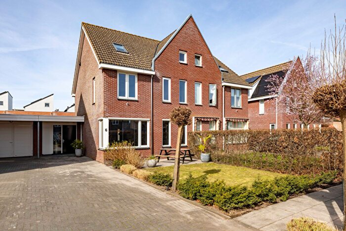 6-kamerhuis te koop in Duinterpen, Sneek