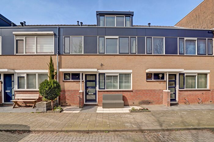 6-kamerhuis te koop in Bleyenburg, De Lier