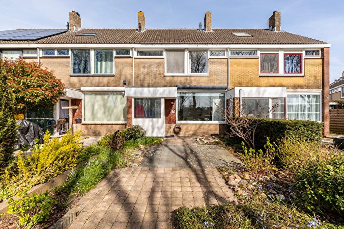 4-kamerhuis te koop in Puttershoek Woonkern, Puttershoek