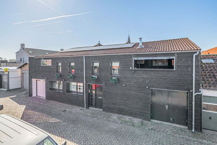 5-kamerhuis te koop in Nieuwe-Tonge woonkern, Nieuwe-Tonge