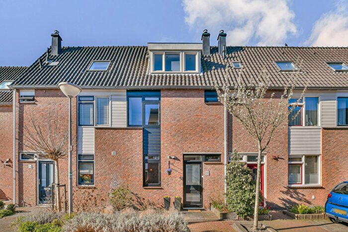 6-kamerhuis te koop in Pijletuinen, Naaldwijk