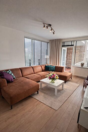 2-kamerappartement te huur in Bovenveen midden, Voorburg