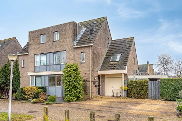 7-kamerhuis te koop in Chopinbuurt, Capelle aan den IJssel