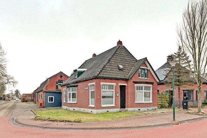10-kamerhuis te koop in Midwolda – Hoofdweg, Midwolda