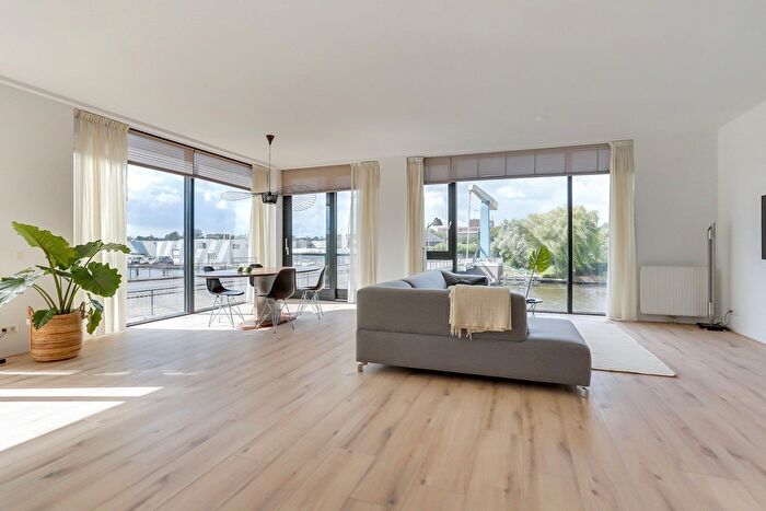 3-kamerappartement te huur in Haagweg-Noord, Leiden