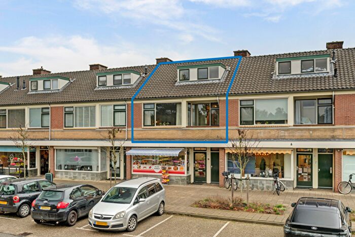 4-kamerappartement te koop in Dieren-West boven spoorlijn, Dieren