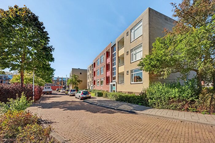 4-kamerappartement te koop in Hengelo (OV) – Bonairestraat, Weidedorp