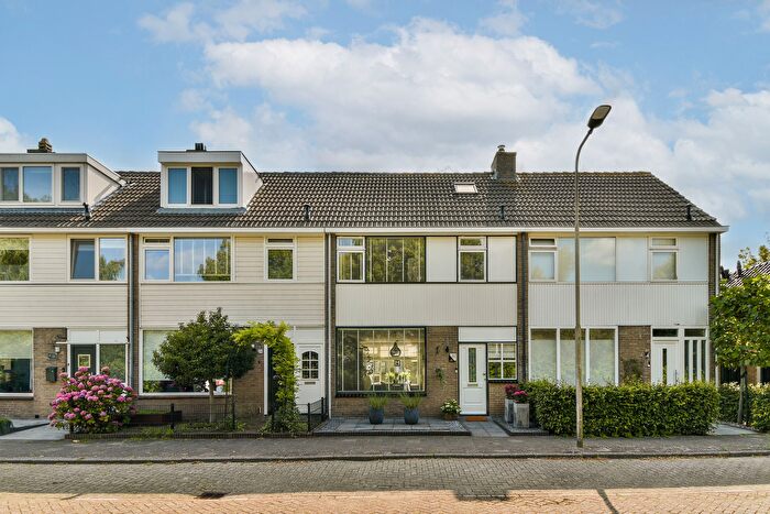 5-kamerhuis te koop in Vogelbuurt, Lisse