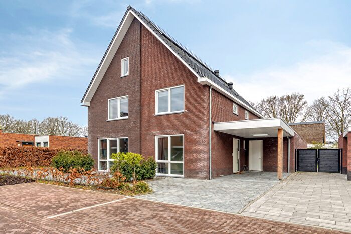 8-kamerhuis te koop in Oud-Dommelen & Lage Heide, Valkenswaard