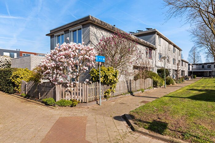 5-kamerhuis te koop in Amazone en omgeving, Dordrecht