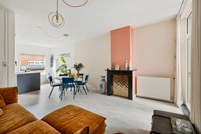 3-kamerappartement te koop in Laan van Nieuw-Guinea, Spinozaweg e.o., Utrecht