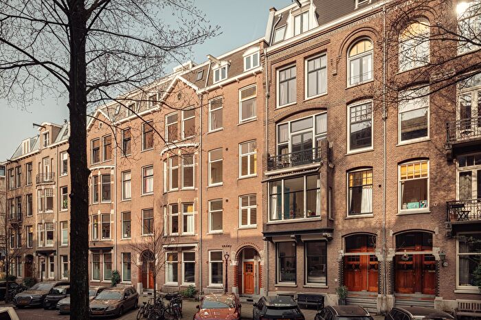 2-kamerappartement te koop in Amsterdam – Frans van Mierisstraat, Hondecoeterbuurt