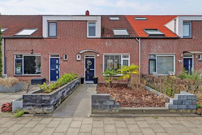 5-kamerhuis te koop in Eerste woonwijk, Zeewolde