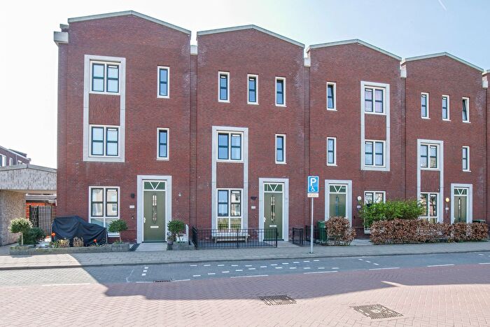 9-kamerhuis te koop in Zevenhuizen-Zuid, Zevenhuizen (ZH)