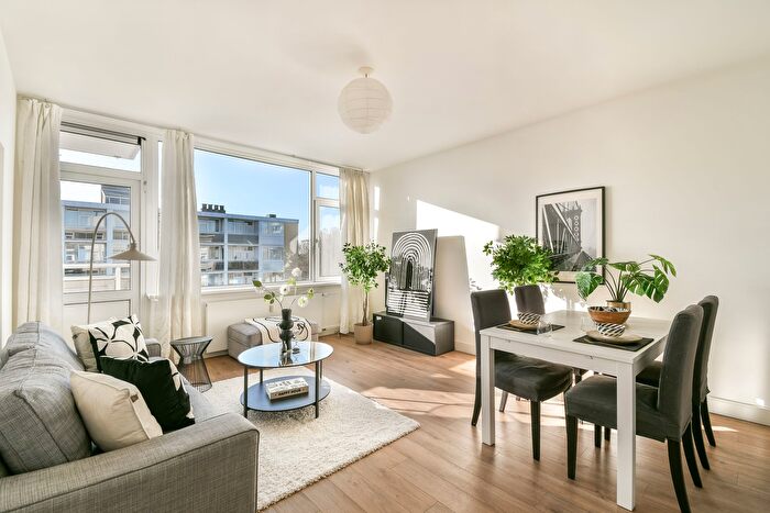 3-kamerappartement te koop in Elsrijk Oost, Amstelveen