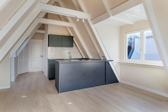 2-kamerappartement te huur in Amsterdam – Da Costastraat A4, Da Costabuurt-Zuid
